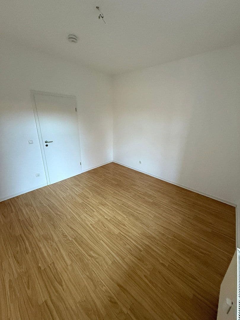 Prenájom bytu 2-izbový 62 m², Leonhardtstraße 32, Chemnitz, Sasko Prenájom bytu 2-izbový 62 m², Leonhardtstraße 32, Chemnitz, Sasko