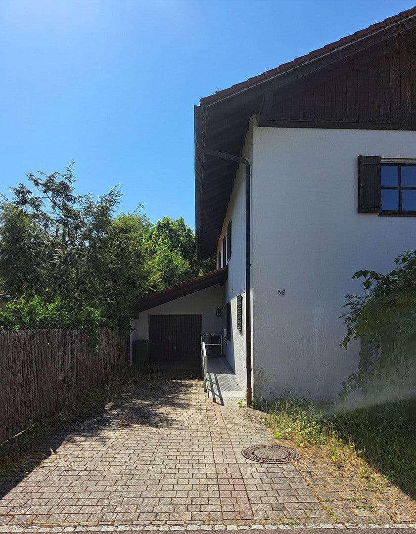 Predaj domu 268 m², pozemek 1.086 m², Ludwig-Ganghofer-Str. 36, Grünwald, Bavorsko Predaj domu 268 m², pozemek 1.086 m², Ludwig-Ganghofer-Str. 36, Grünwald, Bavorsko