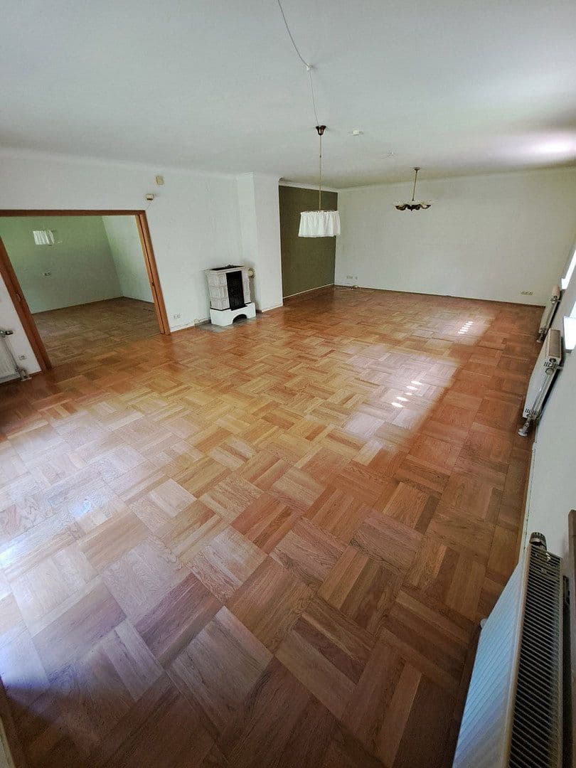 Predaj domu 268 m², pozemek 1.086 m², Ludwig-Ganghofer-Str. 36, Grünwald, Bavorsko Predaj domu 268 m², pozemek 1.086 m², Ludwig-Ganghofer-Str. 36, Grünwald, Bavorsko