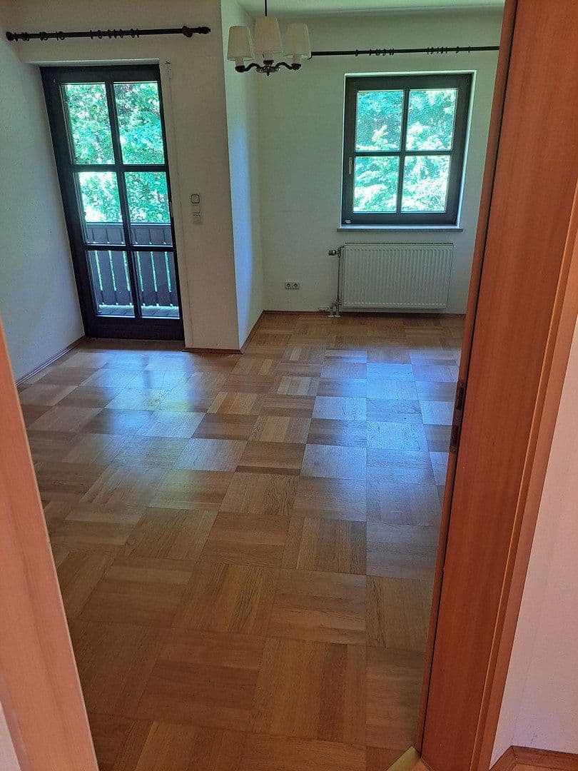 Predaj domu 268 m², pozemek 1.086 m², Ludwig-Ganghofer-Str. 36, Grünwald, Bavorsko Predaj domu 268 m², pozemek 1.086 m², Ludwig-Ganghofer-Str. 36, Grünwald, Bavorsko