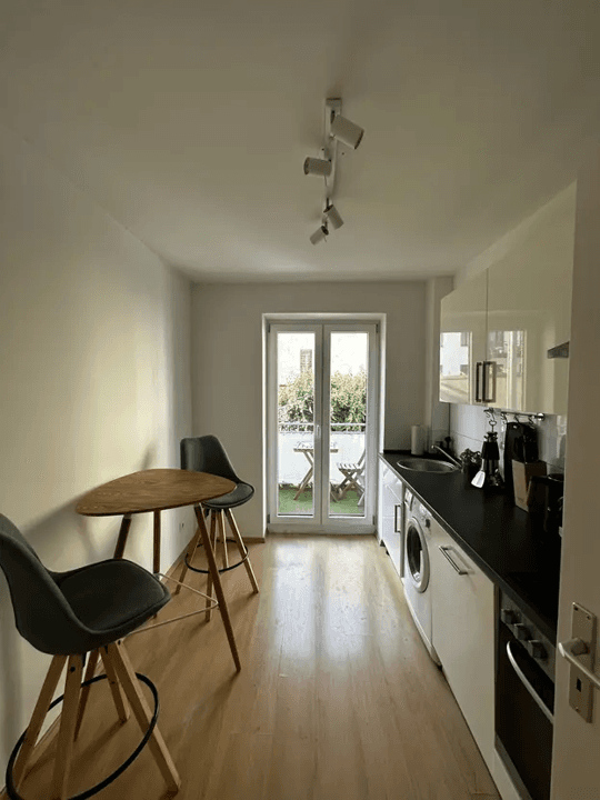 Prenájom bytu 3-izbový 62 m², München, Bavorsko Prenájom bytu 3-izbový 62 m², München, Bavorsko