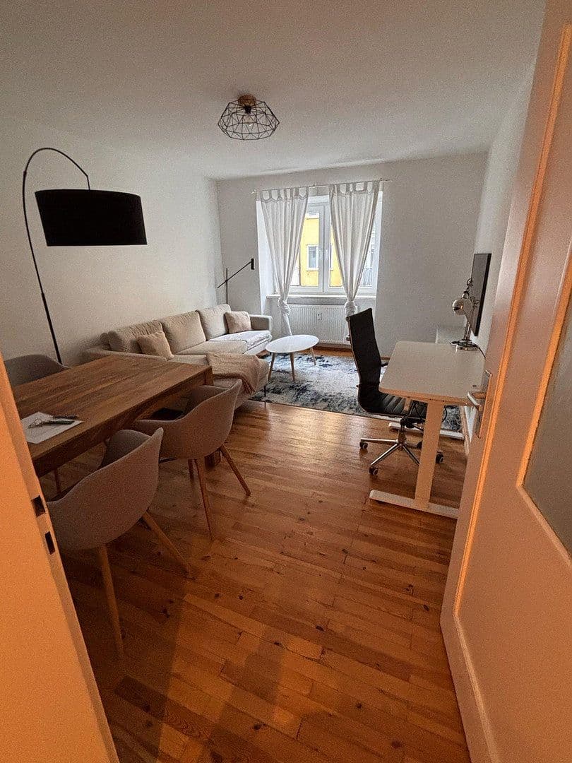 Prenájom bytu 3-izbový 62 m², München, Bavorsko Prenájom bytu 3-izbový 62 m², München, Bavorsko