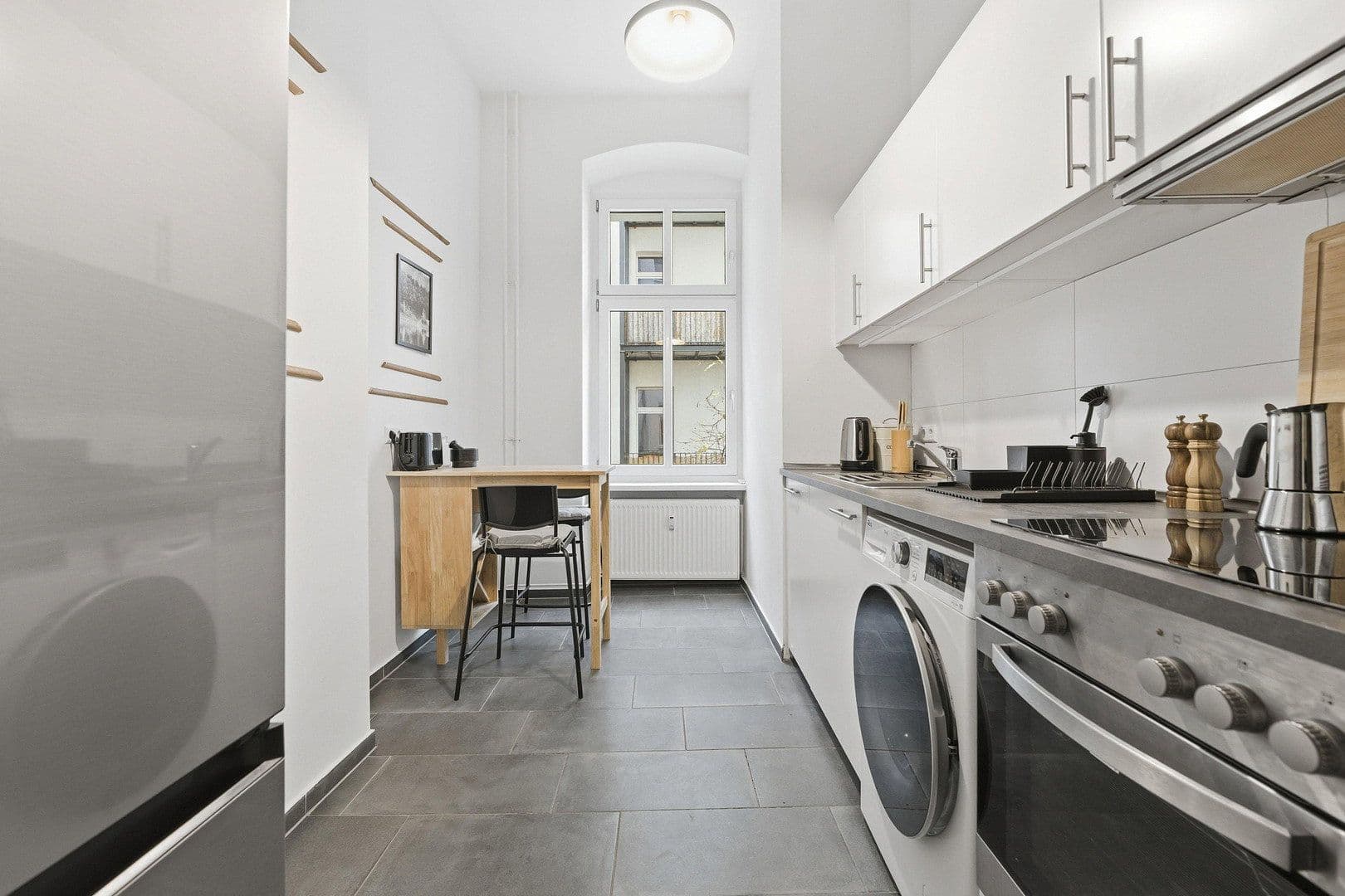 Prenájom bytu 107 m², Simon-Dach-Straße 13, Berlin, Berlín Prenájom bytu 107 m², Simon-Dach-Straße 13, Berlin, Berlín