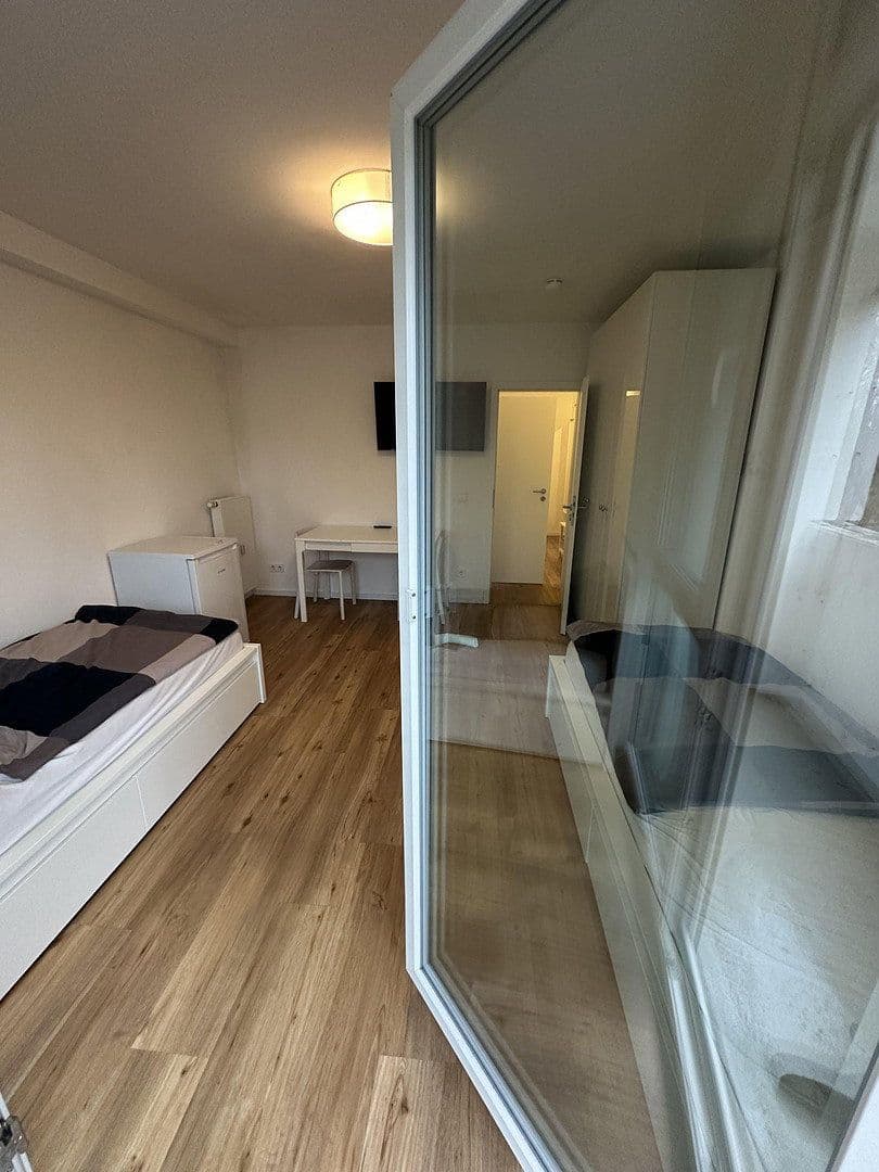 Prenájom bytu 25 m², Julius-Brecht-Straße 5, Frankfurt am Main, Hesensko Prenájom bytu 25 m², Julius-Brecht-Straße 5, Frankfurt am Main, Hesensko