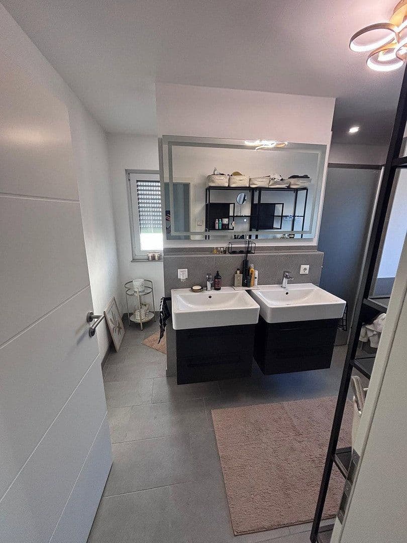 Predaj domu 170 m², pozemek 469 m², Kirchardt, Bádensko-Wurttembersko Predaj domu 170 m², pozemek 469 m², Kirchardt, Bádensko-Wurttembersko