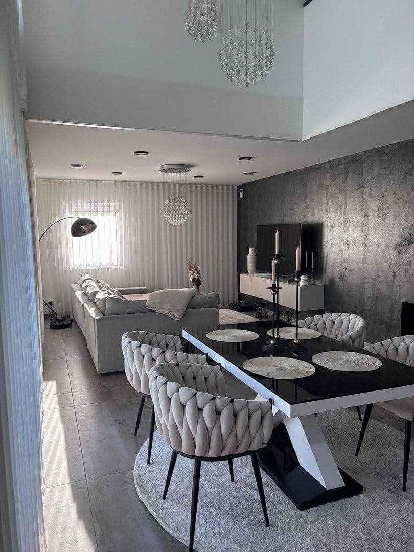 Predaj domu 170 m², pozemek 469 m², Kirchardt, Bádensko-Wurttembersko Predaj domu 170 m², pozemek 469 m², Kirchardt, Bádensko-Wurttembersko