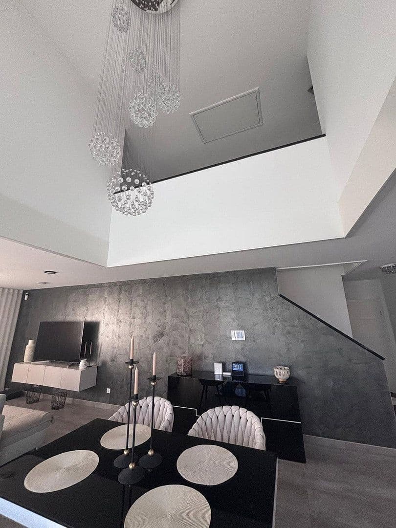Predaj domu 170 m², pozemek 469 m², Kirchardt, Bádensko-Wurttembersko Predaj domu 170 m², pozemek 469 m², Kirchardt, Bádensko-Wurttembersko