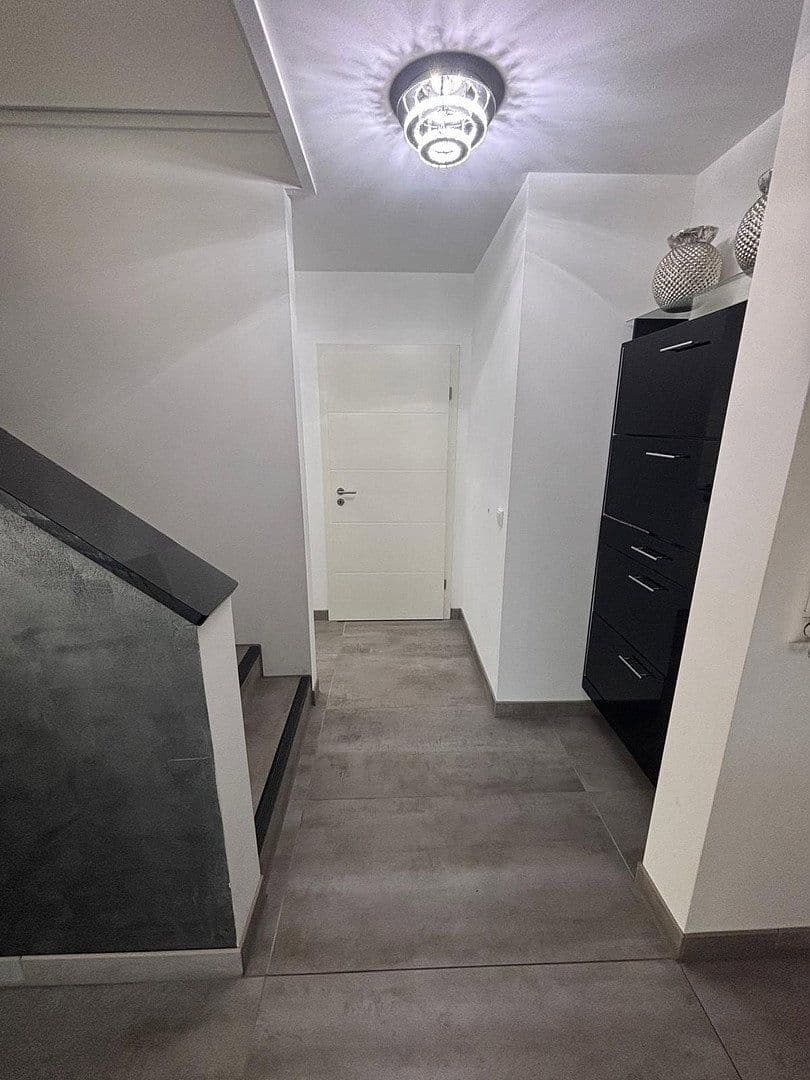 Predaj domu 170 m², pozemek 469 m², Kirchardt, Bádensko-Wurttembersko Predaj domu 170 m², pozemek 469 m², Kirchardt, Bádensko-Wurttembersko