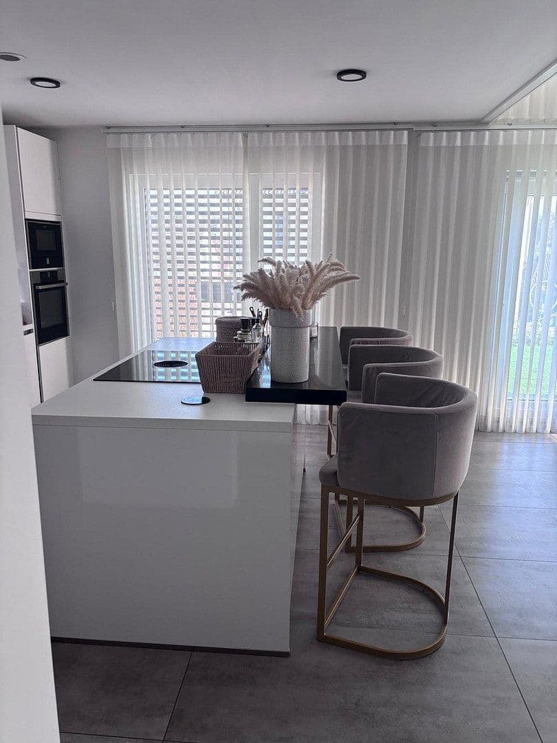 Predaj domu 170 m², pozemek 469 m², Kirchardt, Bádensko-Wurttembersko Predaj domu 170 m², pozemek 469 m², Kirchardt, Bádensko-Wurttembersko