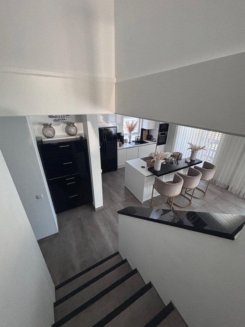 Predaj domu 170 m², pozemek 469 m², Kirchardt, Bádensko-Wurttembersko Predaj domu 170 m², pozemek 469 m², Kirchardt, Bádensko-Wurttembersko