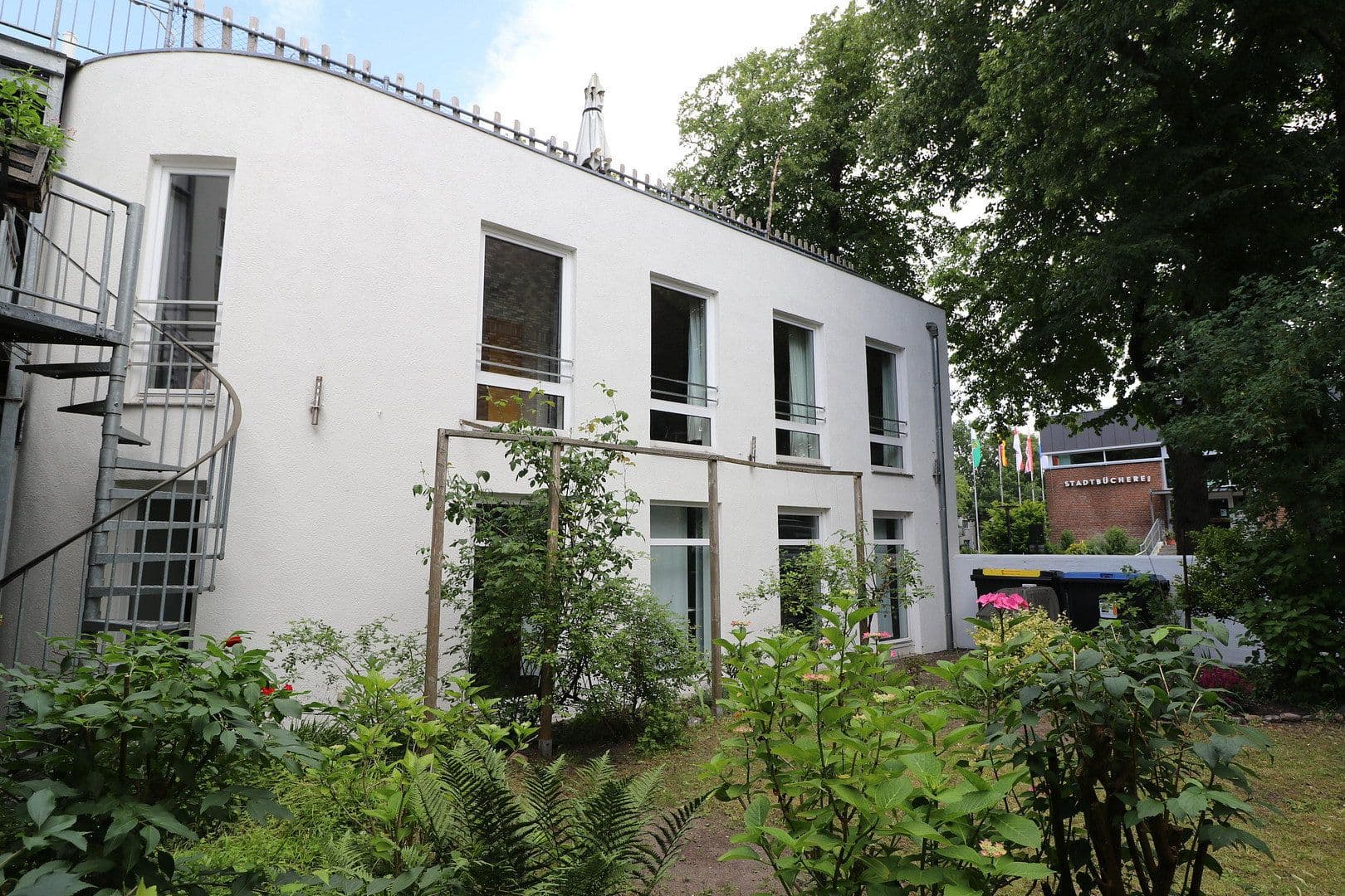 Predaj domu 439 m², pozemek 378 m², Kieler Str. 65, Eckernförde, Šlezvicko-Holštajnsko Predaj domu 439 m², pozemek 378 m², Kieler Str. 65, Eckernförde, Šlezvicko-Holštajnsko