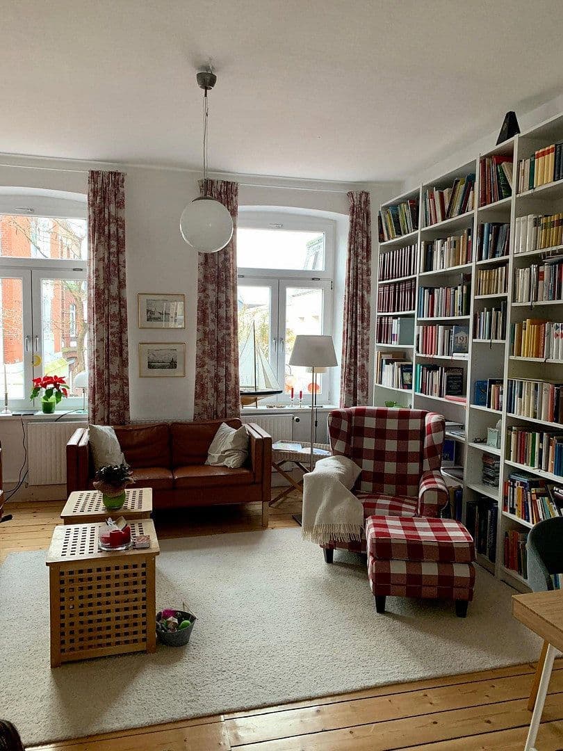Predaj domu 439 m², pozemek 378 m², Kieler Str. 65, Eckernförde, Šlezvicko-Holštajnsko Predaj domu 439 m², pozemek 378 m², Kieler Str. 65, Eckernförde, Šlezvicko-Holštajnsko