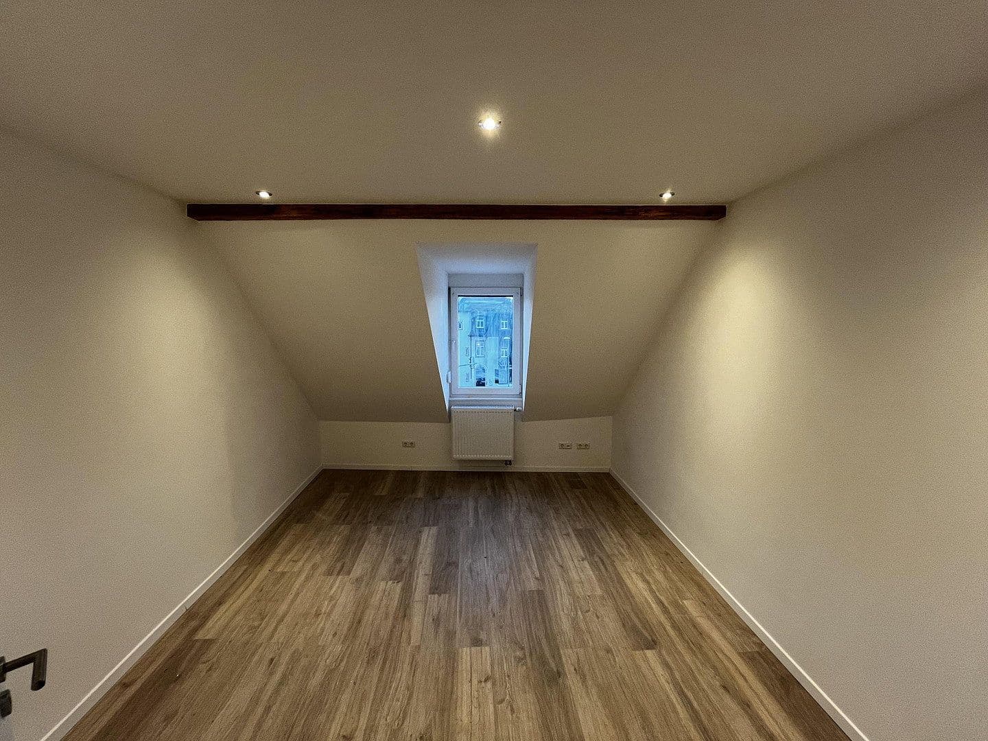 Prenájom bytu 2-izbový 75 m², Kurfürstenstraße 20, Schwetzingen, Bádensko-Wurttembersko Prenájom bytu 2-izbový 75 m², Kurfürstenstraße 20, Schwetzingen, Bádensko-Wurttembersko