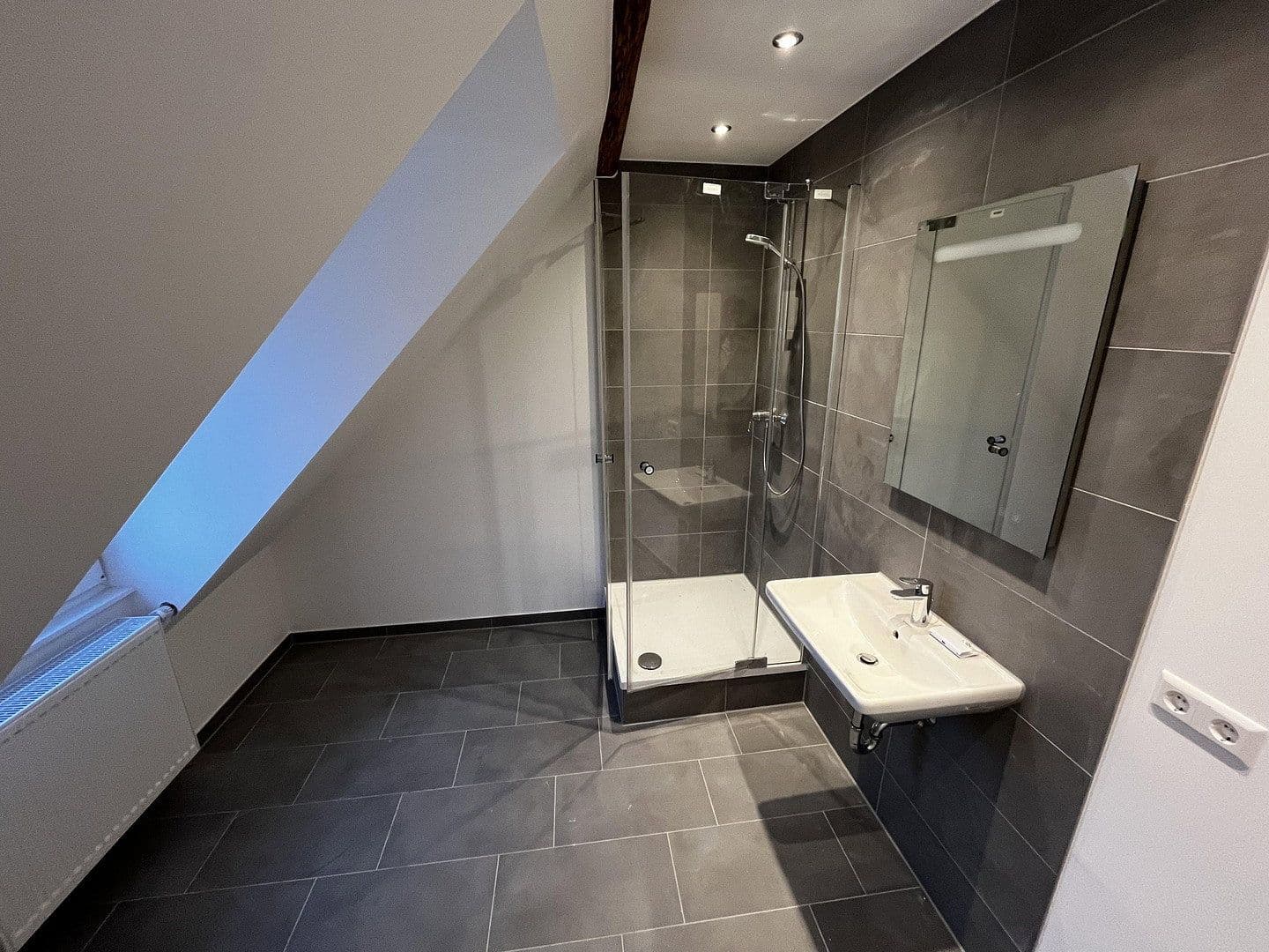 Prenájom bytu 2-izbový 75 m², Kurfürstenstraße 20, Schwetzingen, Bádensko-Wurttembersko Prenájom bytu 2-izbový 75 m², Kurfürstenstraße 20, Schwetzingen, Bádensko-Wurttembersko