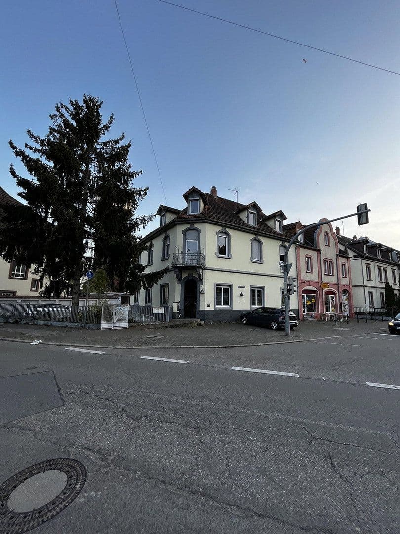 Prenájom bytu 2-izbový 75 m², Kurfürstenstraße 20, Schwetzingen, Bádensko-Wurttembersko Prenájom bytu 2-izbový 75 m², Kurfürstenstraße 20, Schwetzingen, Bádensko-Wurttembersko