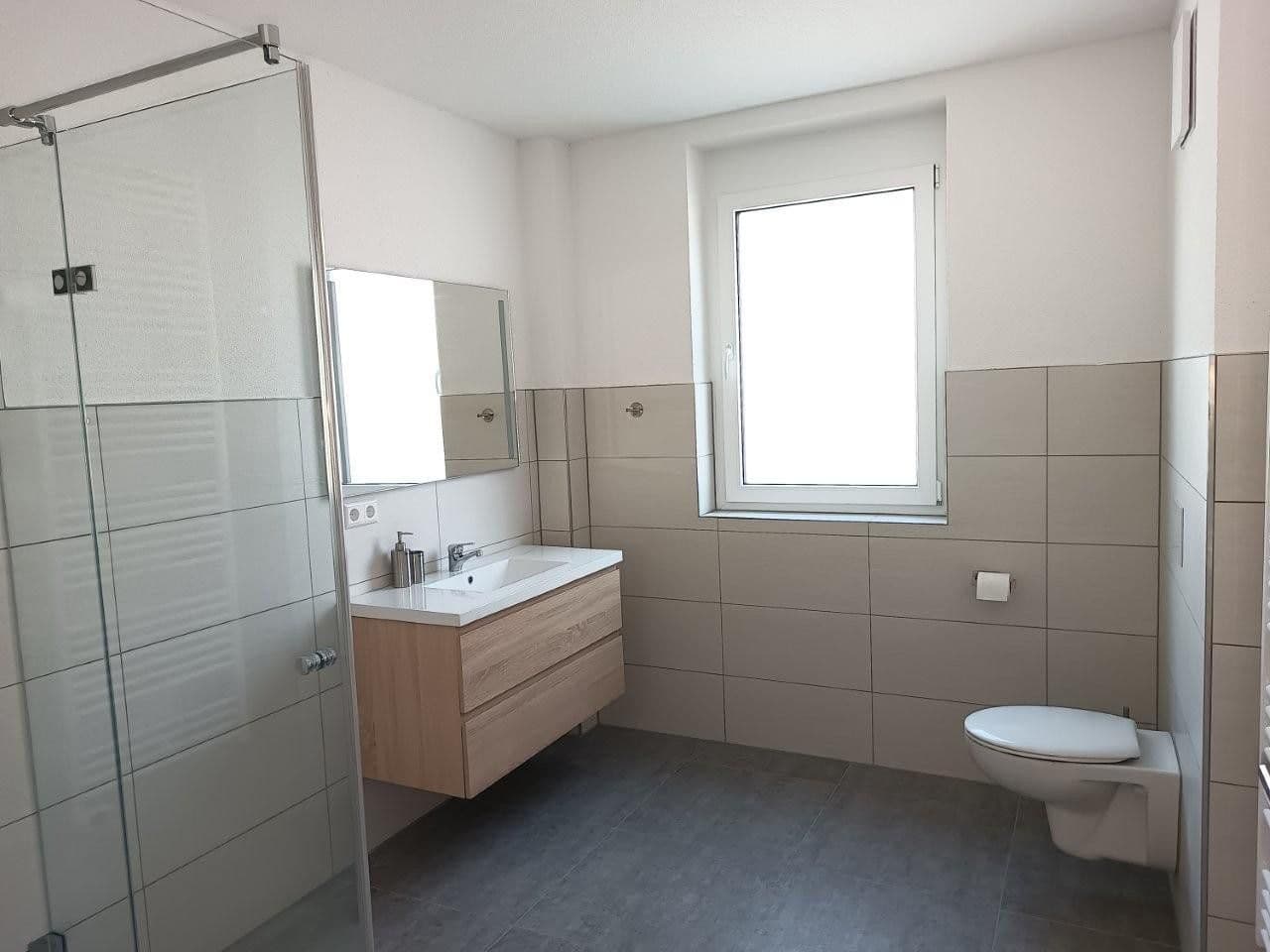 Prenájom bytu 2-izbový 69 m², Leutkirchstraße 41, Friesenheim, Bádensko-Wurttembersko Prenájom bytu 2-izbový 69 m², Leutkirchstraße 41, Friesenheim, Bádensko-Wurttembersko
