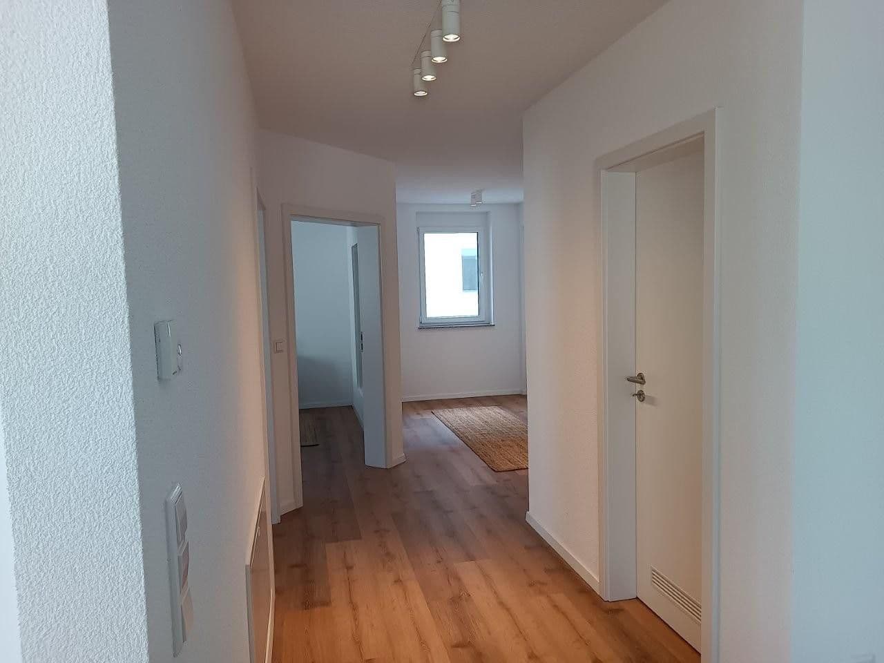 Prenájom bytu 2-izbový 69 m², Leutkirchstraße 41, Friesenheim, Bádensko-Wurttembersko Prenájom bytu 2-izbový 69 m², Leutkirchstraße 41, Friesenheim, Bádensko-Wurttembersko