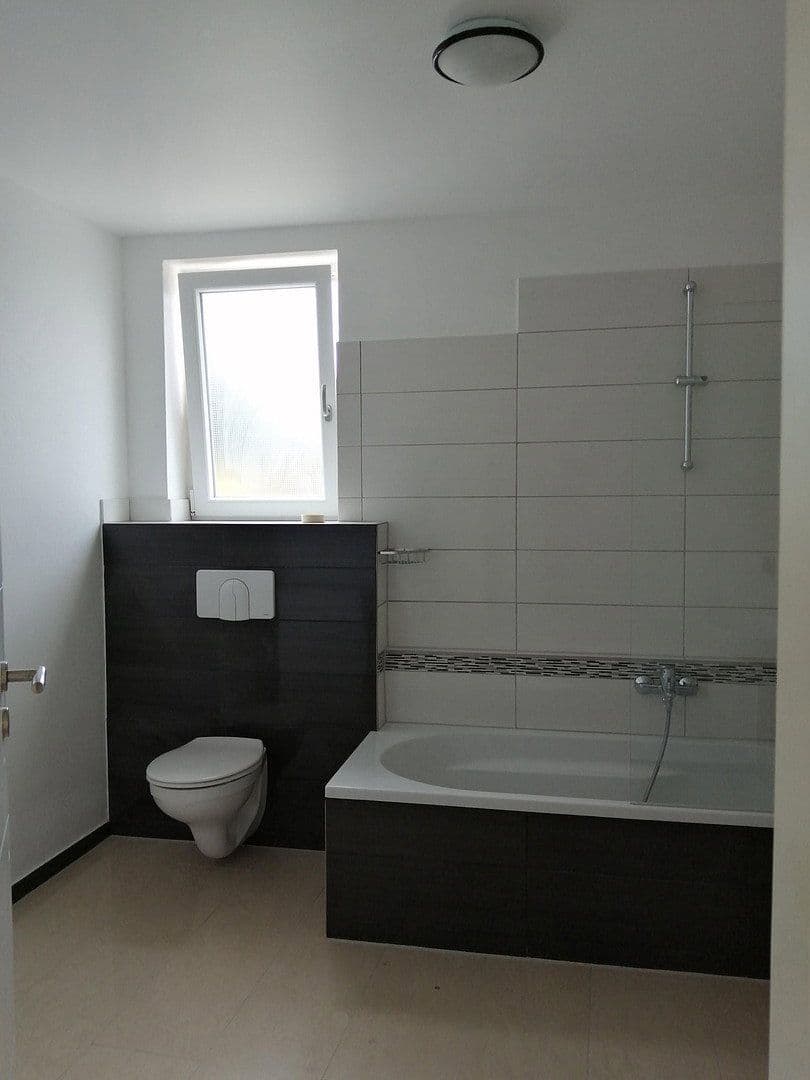 Predaj domu 180 m², pozemek 450 m², Koblenz, Porýnie-Falcko Predaj domu 180 m², pozemek 450 m², Koblenz, Porýnie-Falcko