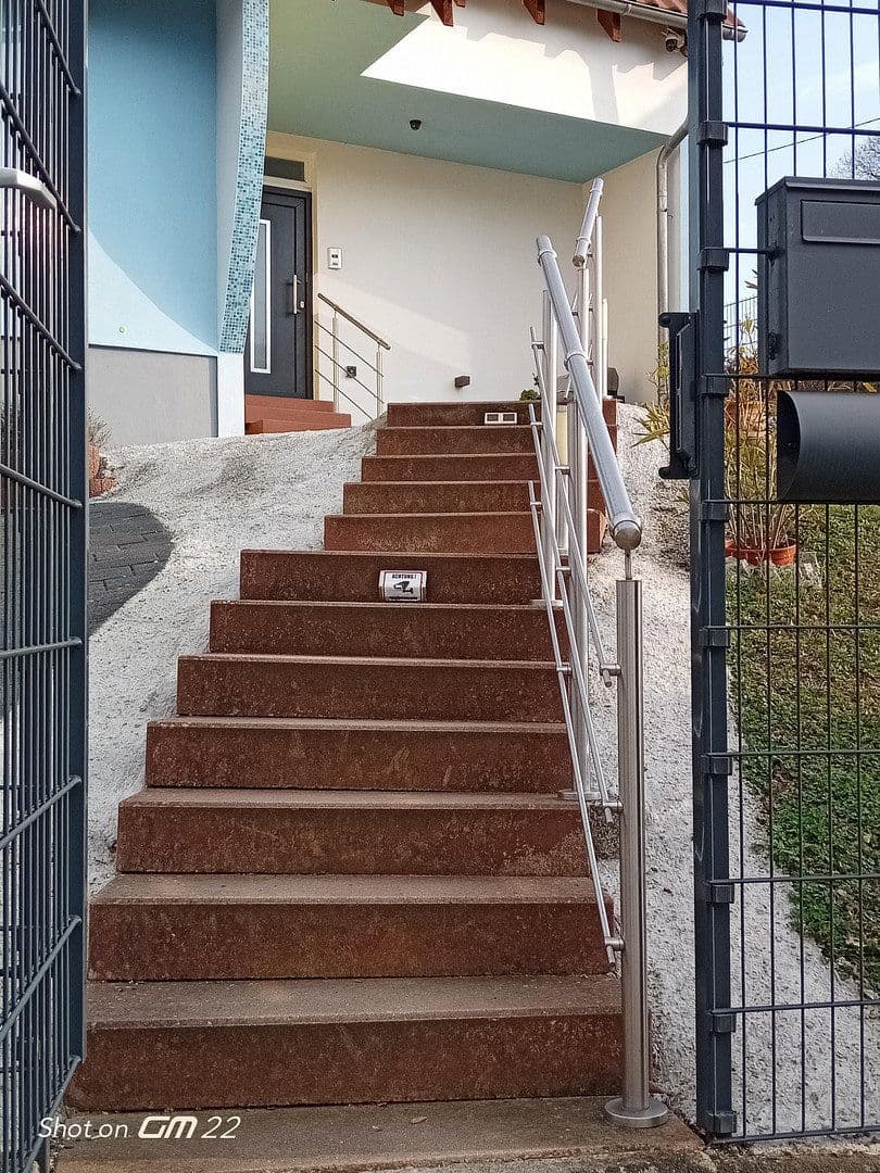 Predaj domu 180 m², pozemek 450 m², Koblenz, Porýnie-Falcko Predaj domu 180 m², pozemek 450 m², Koblenz, Porýnie-Falcko