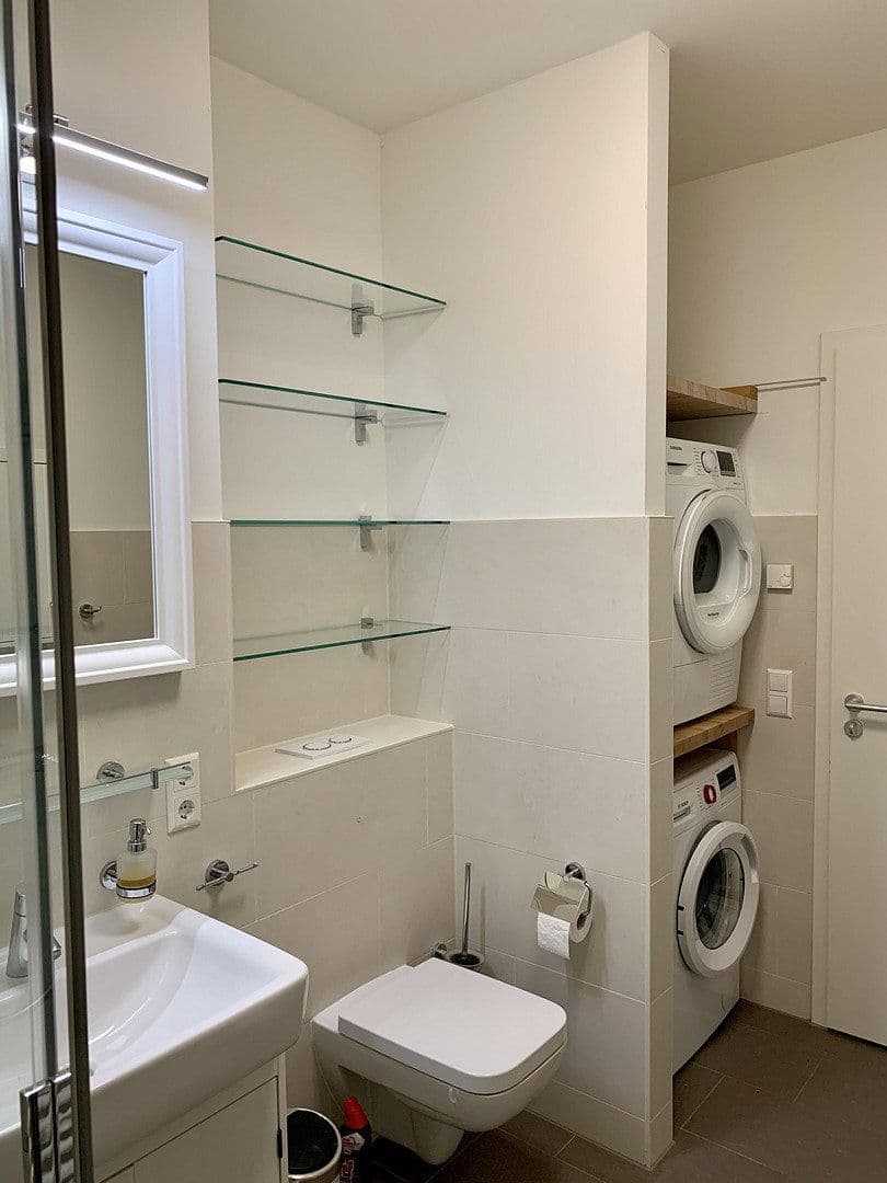 Prenájom bytu 2-izbový 57 m², Berlin, Berlín Prenájom bytu 2-izbový 57 m², Berlin, Berlín