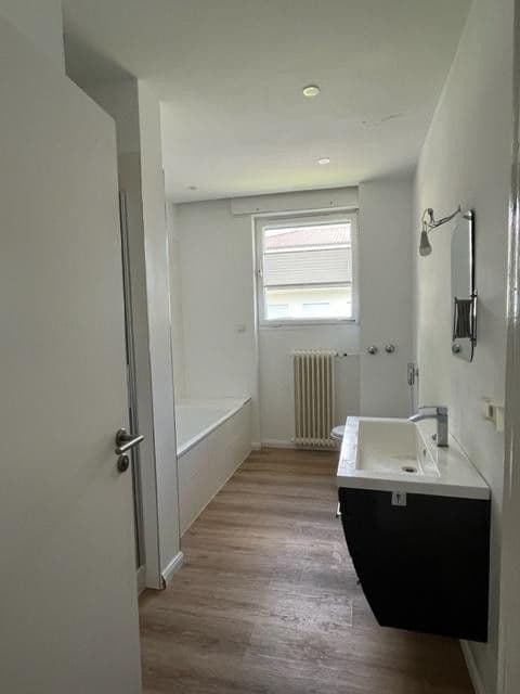 Prenájom domu 275 m², pozemek 1.000 m², Berlin, Berlín Prenájom domu 275 m², pozemek 1.000 m², Berlin, Berlín