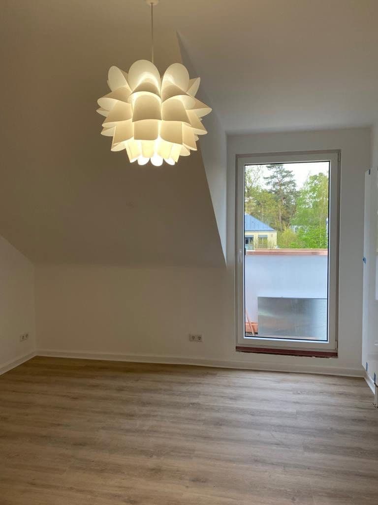 Prenájom domu 275 m², pozemek 1.000 m², Berlin, Berlín Prenájom domu 275 m², pozemek 1.000 m², Berlin, Berlín