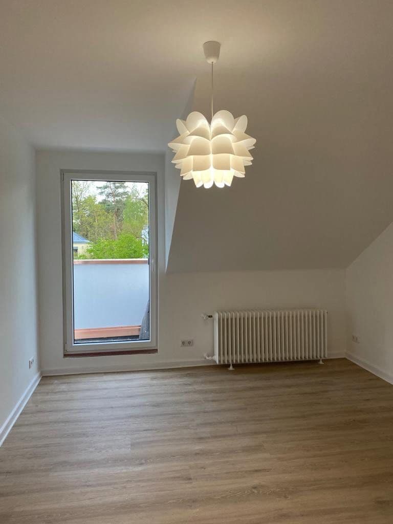 Prenájom domu 275 m², pozemek 1.000 m², Berlin, Berlín Prenájom domu 275 m², pozemek 1.000 m², Berlin, Berlín