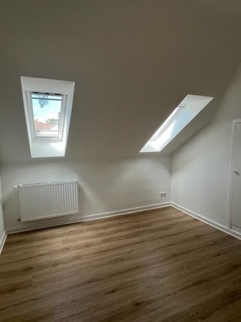 Prenájom domu 275 m², pozemek 1.000 m², Berlin, Berlín Prenájom domu 275 m², pozemek 1.000 m², Berlin, Berlín