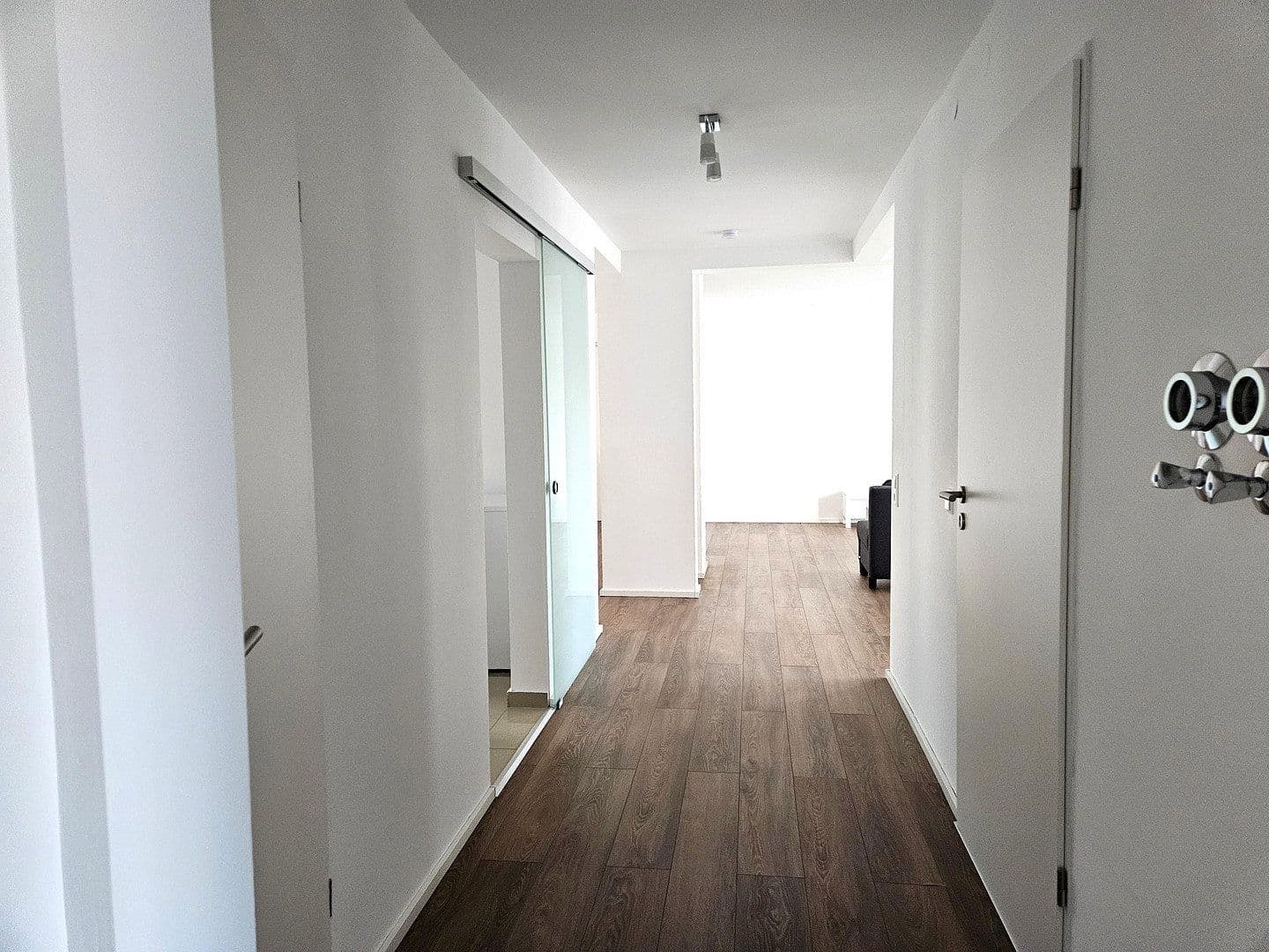 Prenájom bytu 3-izbový 123 m², Stuttgart, Bádensko-Wurttembersko Prenájom bytu 3-izbový 123 m², Stuttgart, Bádensko-Wurttembersko