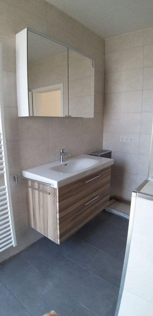 Prenájom bytu 3-izbový 98 m², Homburg, Sársko Prenájom bytu 3-izbový 98 m², Homburg, Sársko