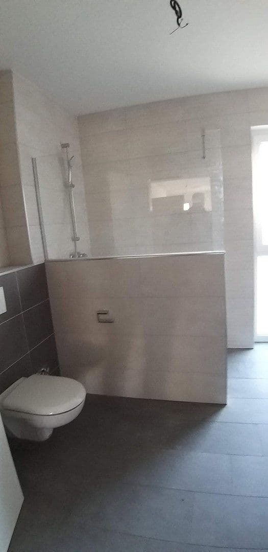 Prenájom bytu 3-izbový 98 m², Homburg, Sársko Prenájom bytu 3-izbový 98 m², Homburg, Sársko