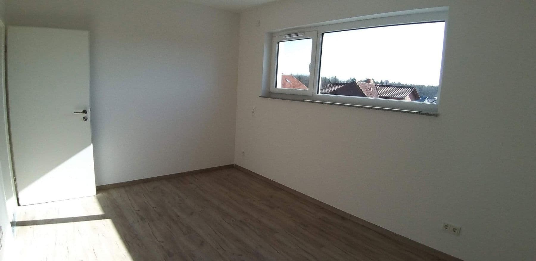 Prenájom bytu 3-izbový 98 m², Homburg, Sársko Prenájom bytu 3-izbový 98 m², Homburg, Sársko