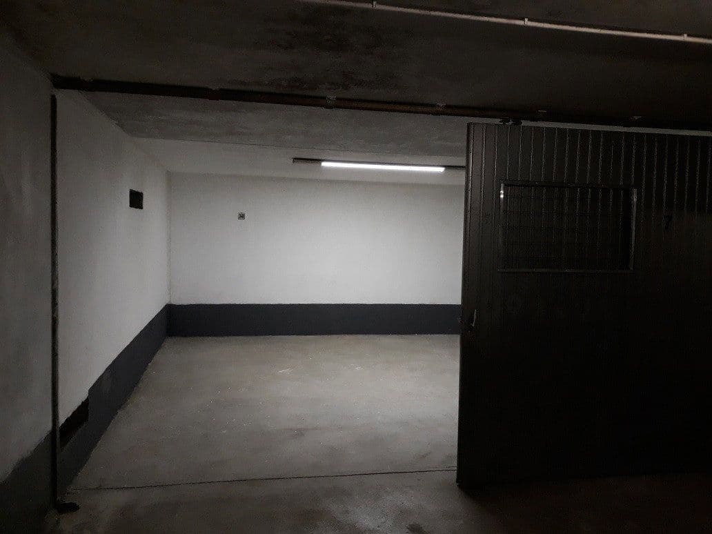 Prenájom garáže 25 m², Klingsorstrasse 10/Stolzingstrasse 4, München, Bavorsko Prenájom garáže 25 m², Klingsorstrasse 10/Stolzingstrasse 4, München, Bavorsko