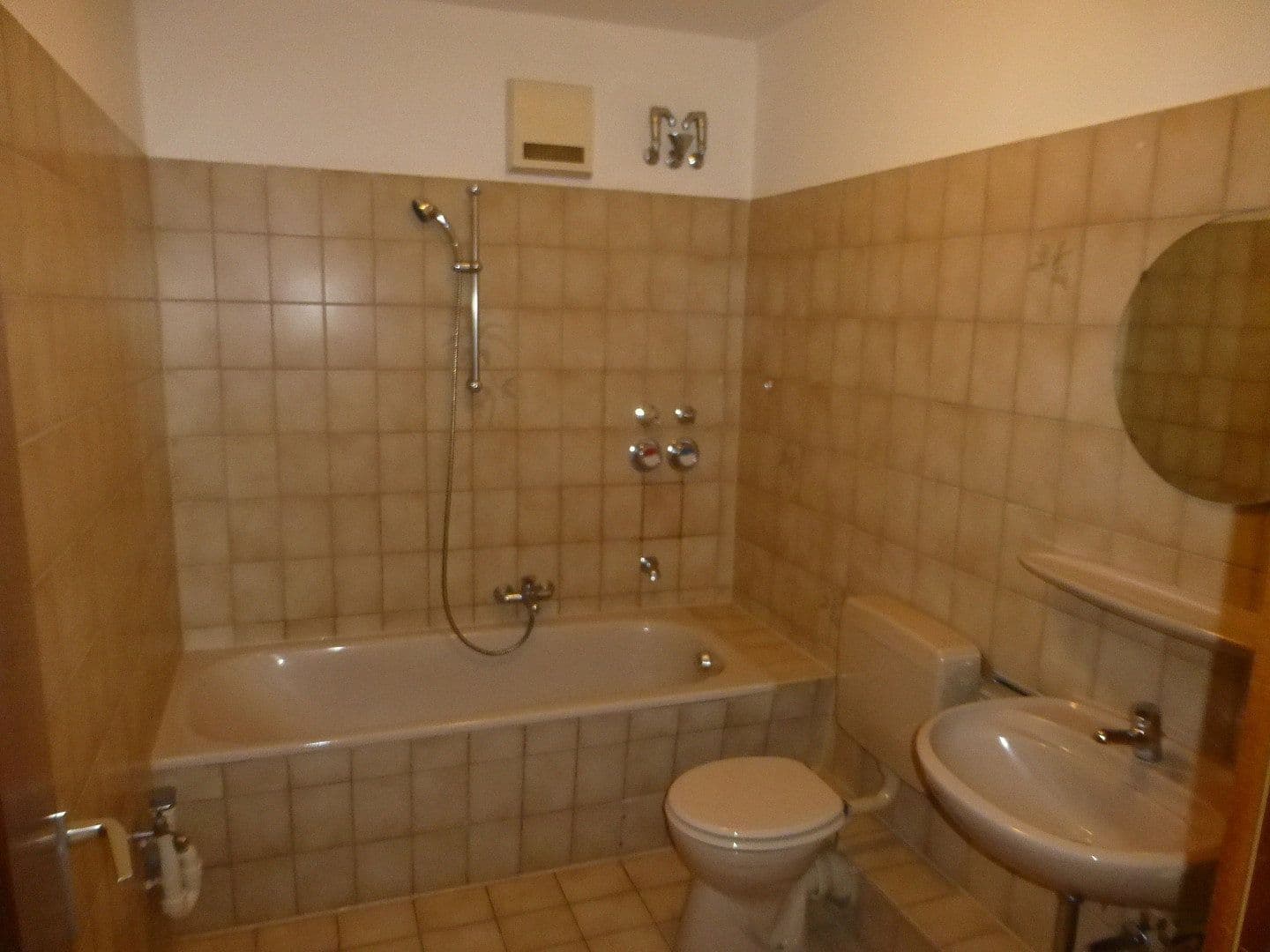 Prenájom bytu 2-izbový 55 m², Geleitsstr. 32, Offenbach am Main, Hesensko Prenájom bytu 2-izbový 55 m², Geleitsstr. 32, Offenbach am Main, Hesensko