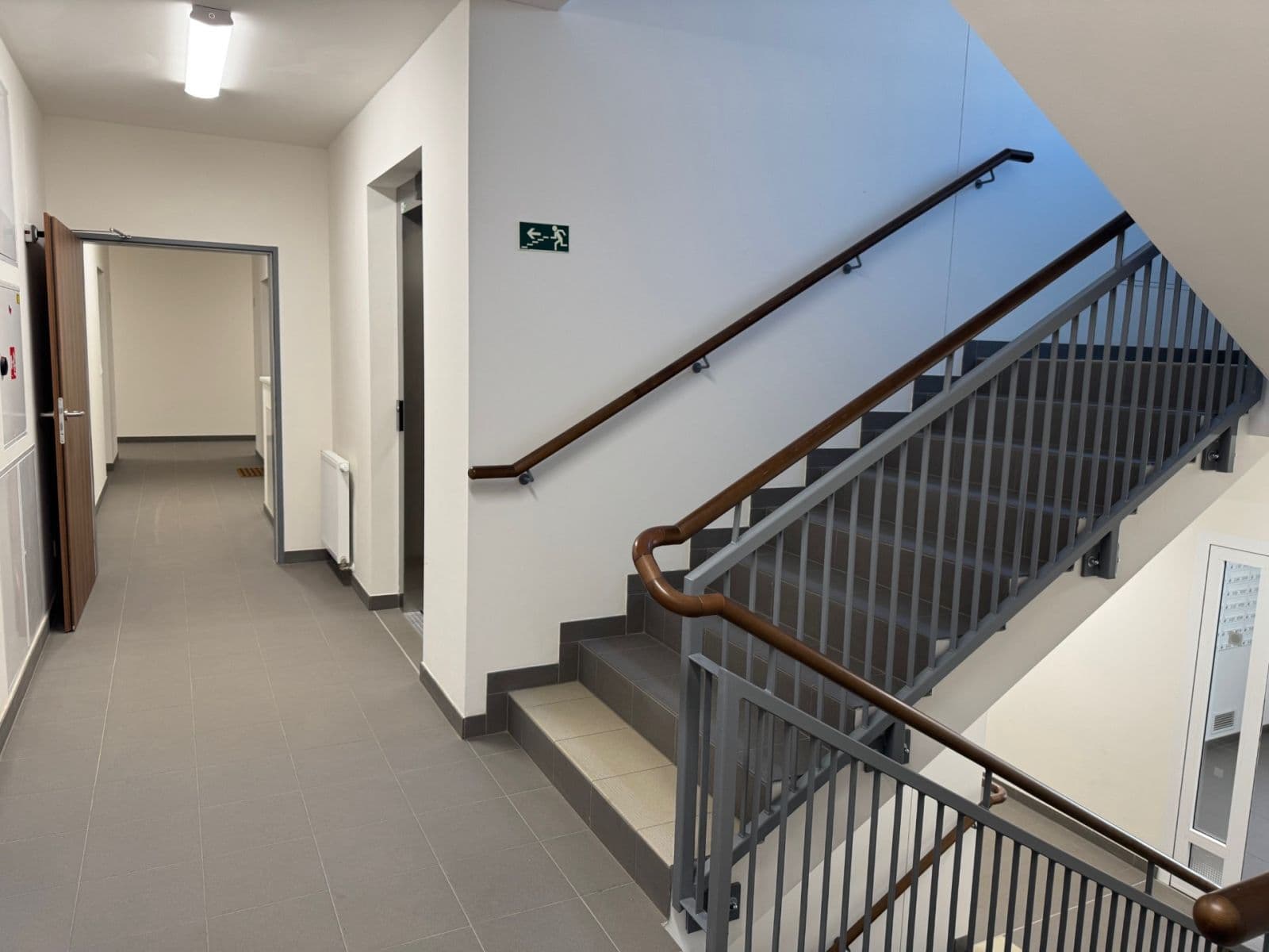 Prenájom bytu 1-izbový 33 m², Strančická, Praha, Praha Prenájom bytu 1-izbový 33 m², Strančická, Praha, Praha