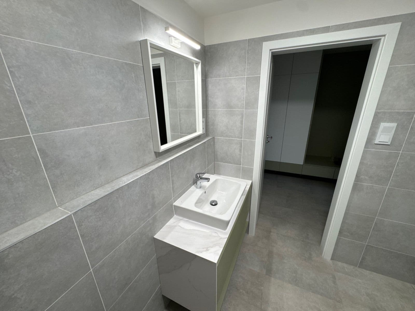 Prenájom bytu 1-izbový 33 m², Strančická, Praha, Praha Prenájom bytu 1-izbový 33 m², Strančická, Praha, Praha