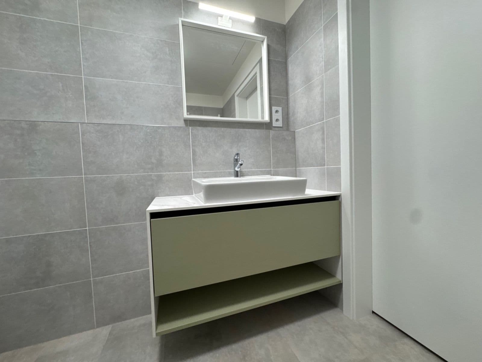 Prenájom bytu 1-izbový 33 m², Strančická, Praha, Praha Prenájom bytu 1-izbový 33 m², Strančická, Praha, Praha