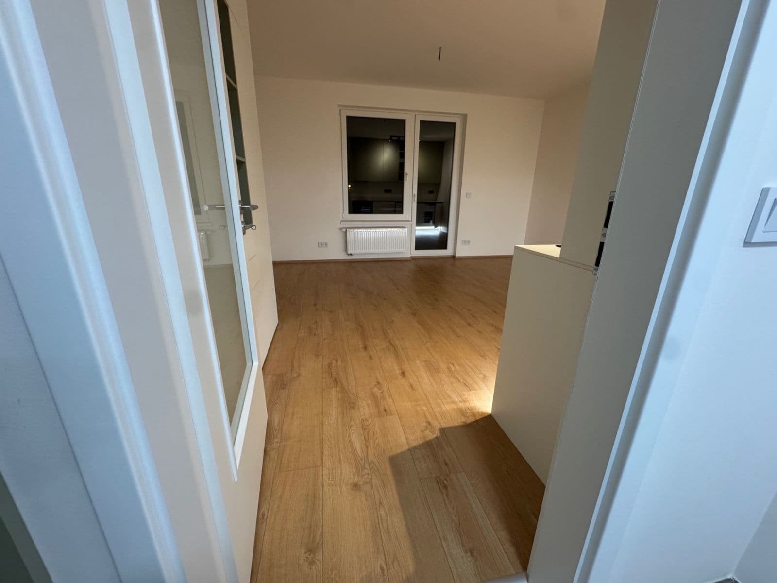 Prenájom bytu 1-izbový 33 m², Strančická, Praha, Praha Prenájom bytu 1-izbový 33 m², Strančická, Praha, Praha