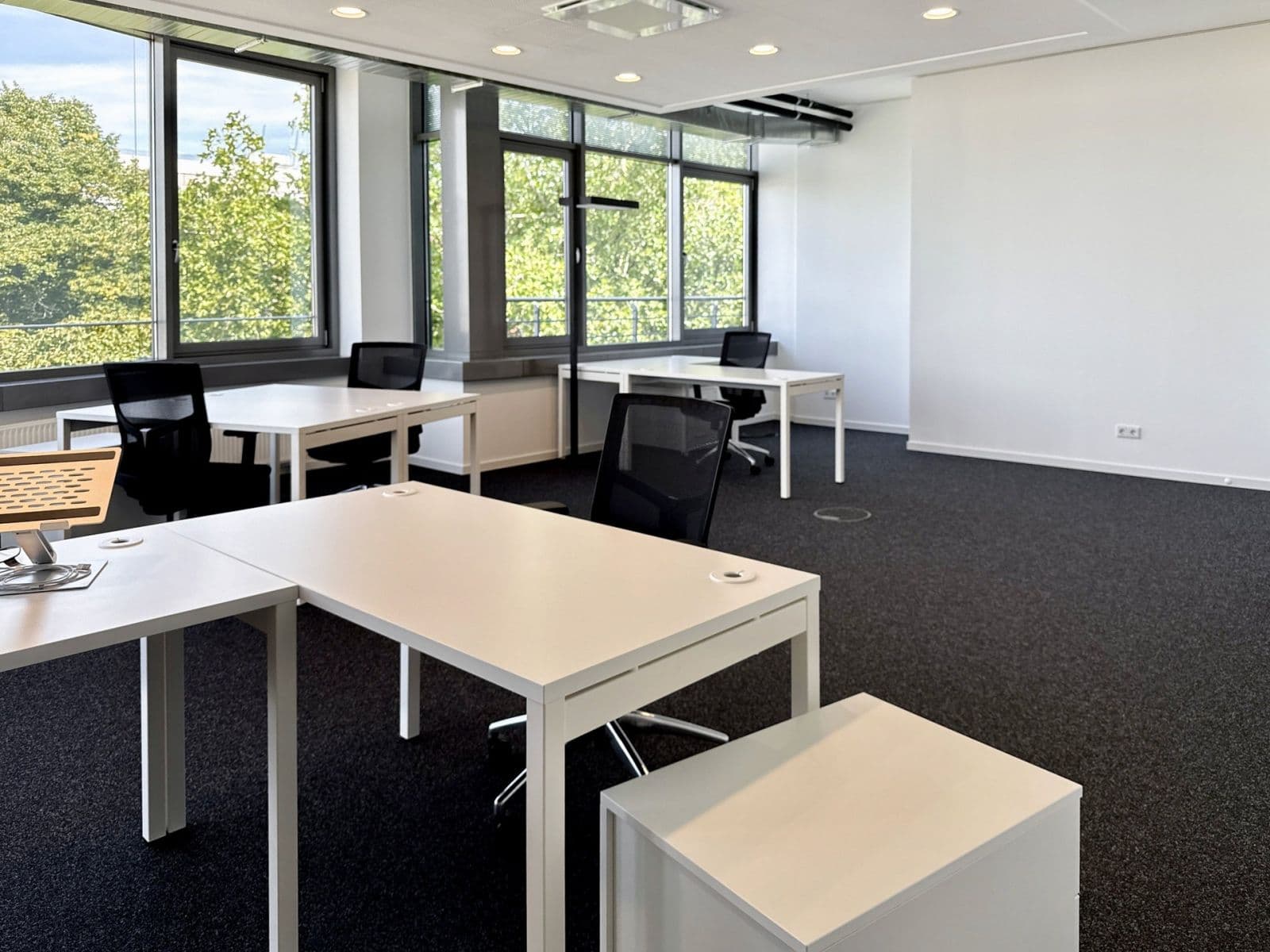 Prenájom kancelárie 780 m², Ludwig-Erhard-Platz 1, Leverkusen, Severné Porýnie - Westfálsko Prenájom kancelárie 780 m², Ludwig-Erhard-Platz 1, Leverkusen, Severné Porýnie - Westfálsko