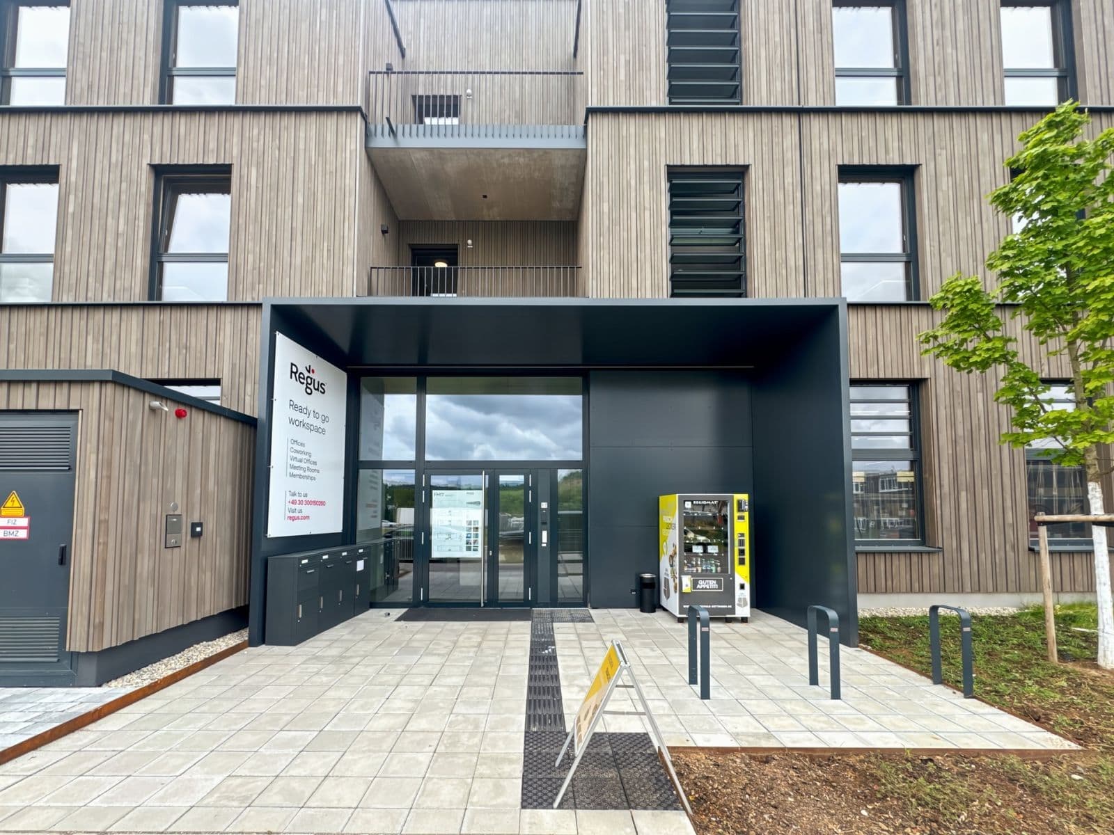 Prenájom kancelárie 600 m², Friedrich-Henning-Straße 17, Metzingen, Bádensko-Wurttembersko Prenájom kancelárie 600 m², Friedrich-Henning-Straße 17, Metzingen, Bádensko-Wurttembersko
