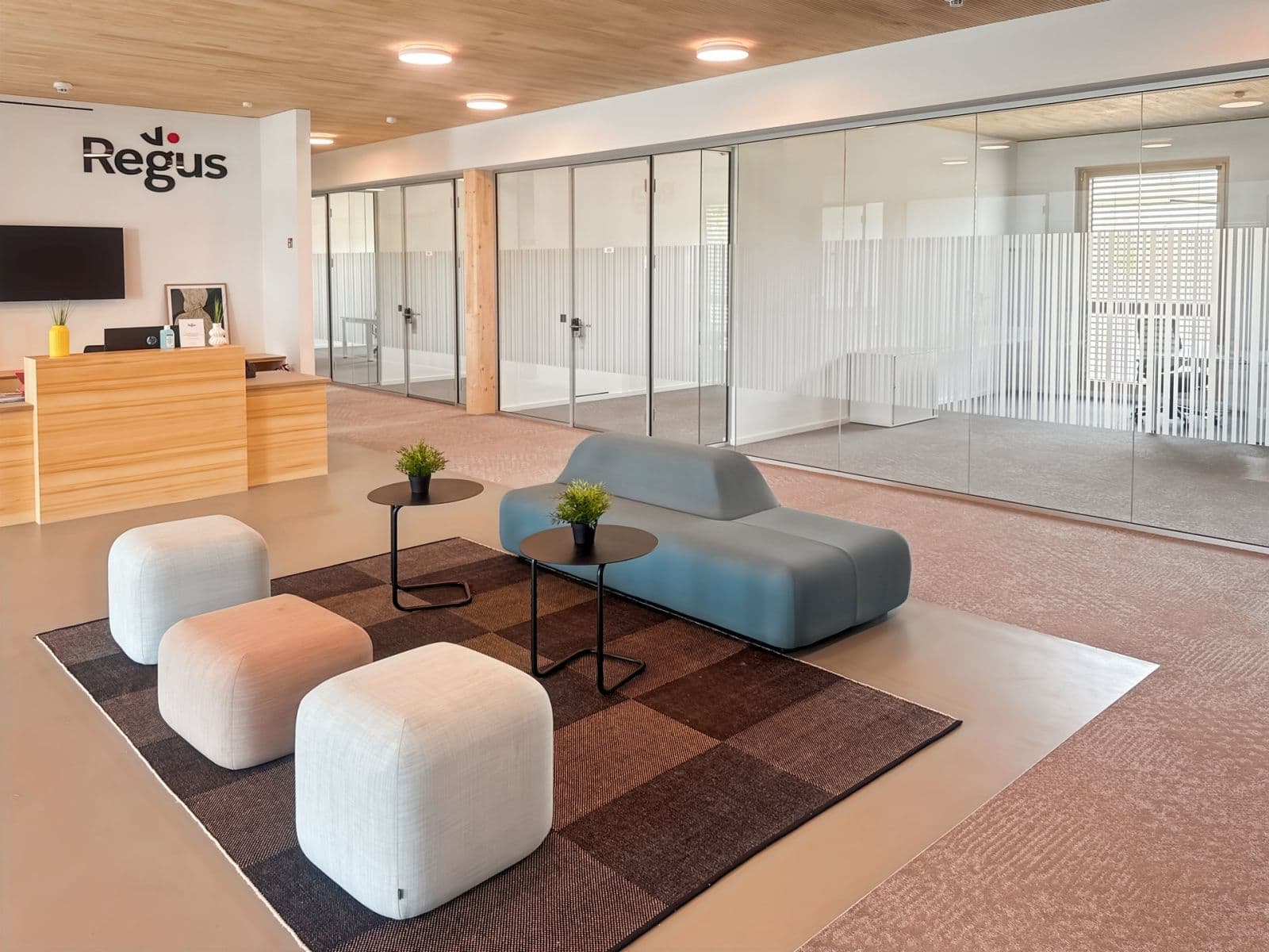 Prenájom kancelárie 600 m², Friedrich-Henning-Straße 17, Metzingen, Bádensko-Wurttembersko Prenájom kancelárie 600 m², Friedrich-Henning-Straße 17, Metzingen, Bádensko-Wurttembersko