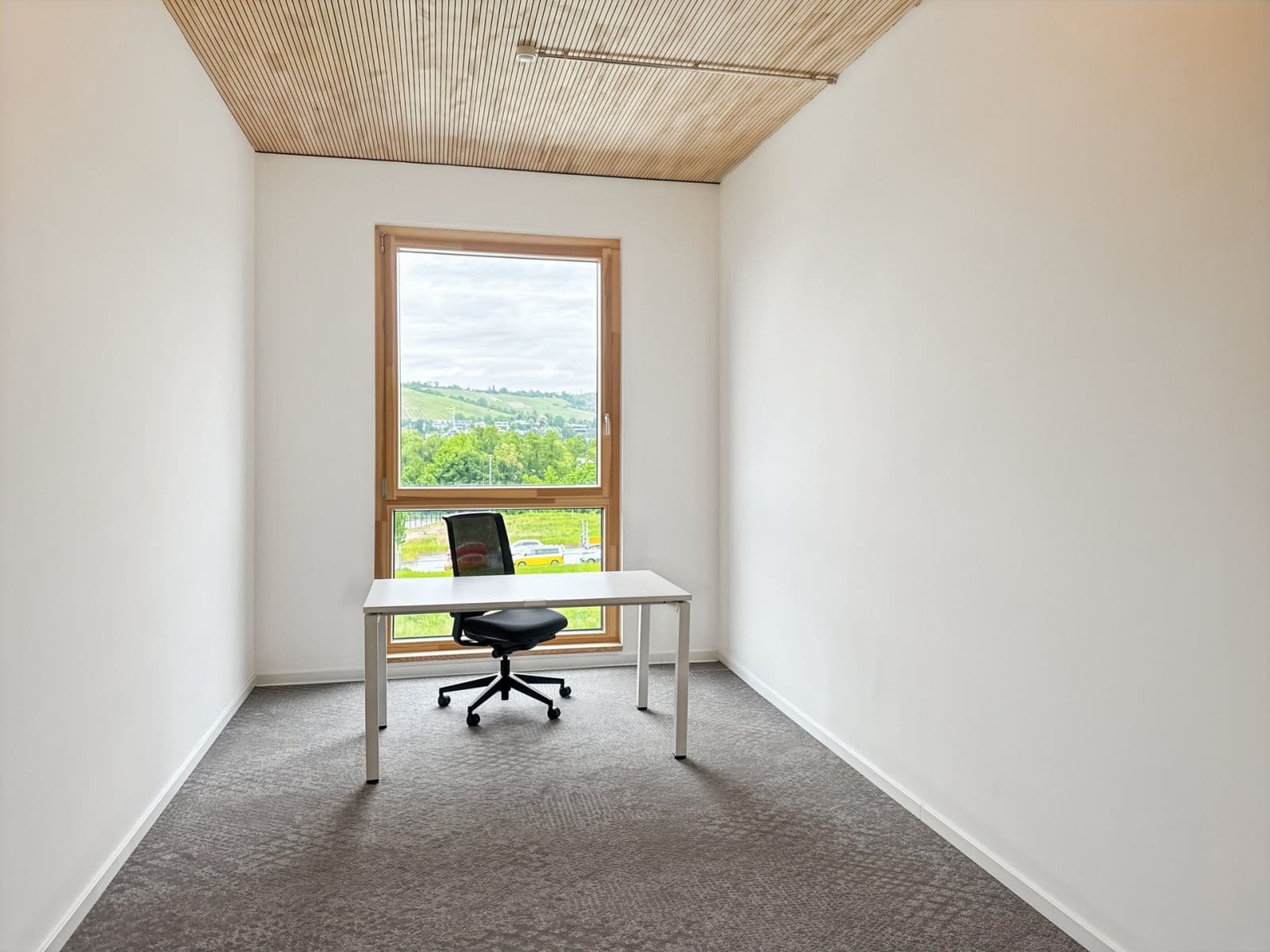 Prenájom kancelárie 600 m², Friedrich-Henning-Straße 17, Metzingen, Bádensko-Wurttembersko Prenájom kancelárie 600 m², Friedrich-Henning-Straße 17, Metzingen, Bádensko-Wurttembersko