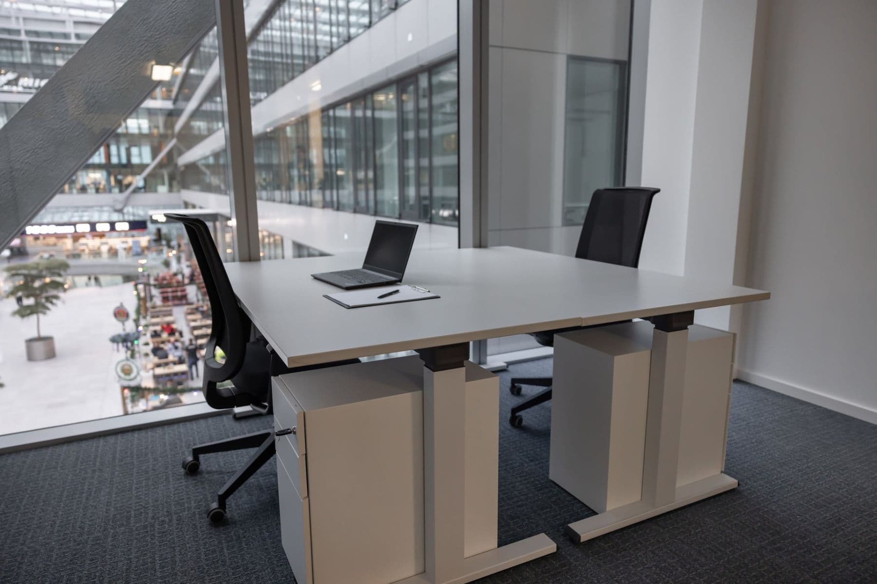Prenájom kancelárie 5.354 m², Am Flughafen 12, Frankfurt, Hesensko Prenájom kancelárie 5.354 m², Am Flughafen 12, Frankfurt, Hesensko