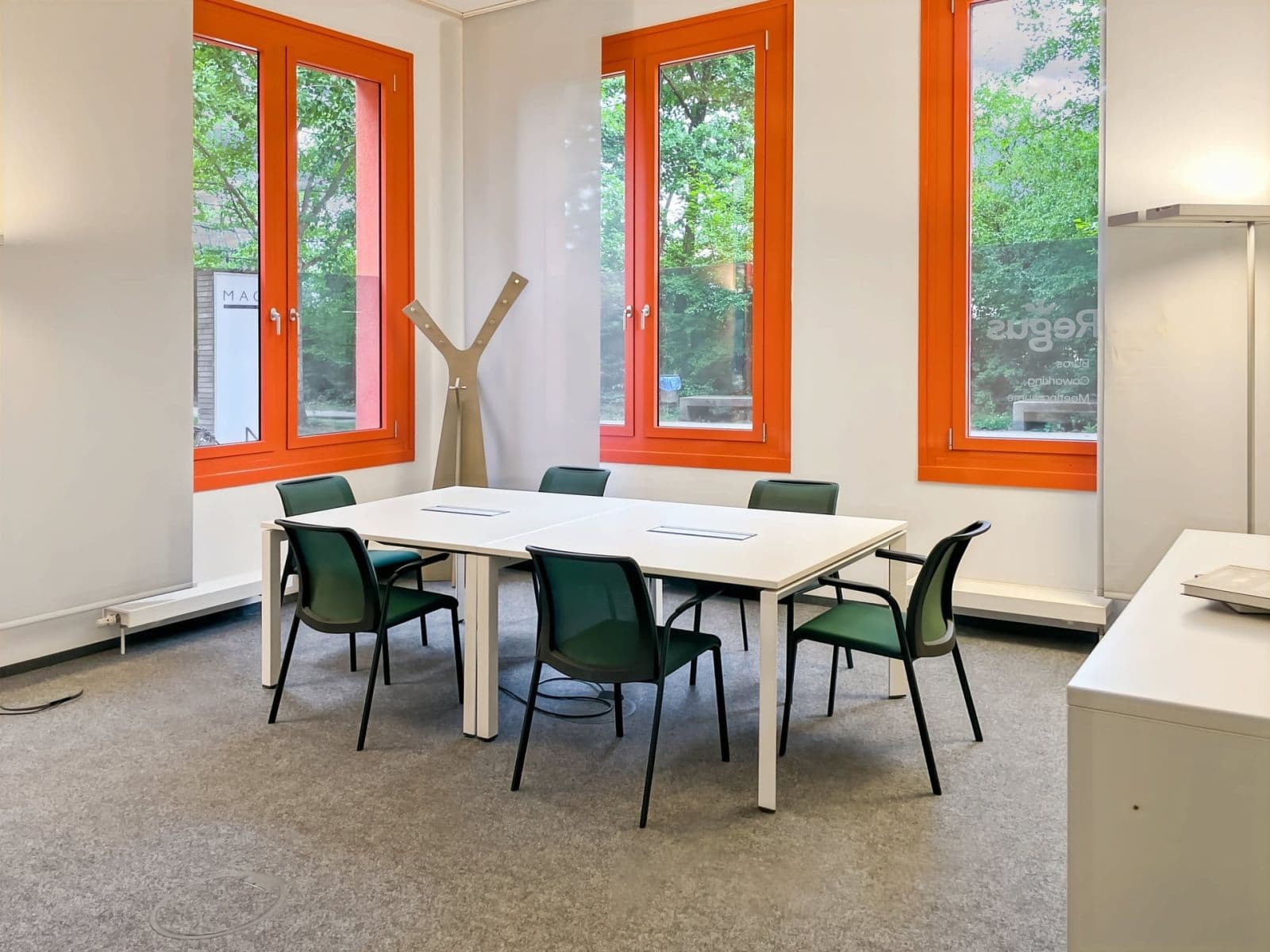 Prenájom kancelárie 2.070 m², Beta-Straße 10a, Unterföhring, Bavorsko Prenájom kancelárie 2.070 m², Beta-Straße 10a, Unterföhring, Bavorsko