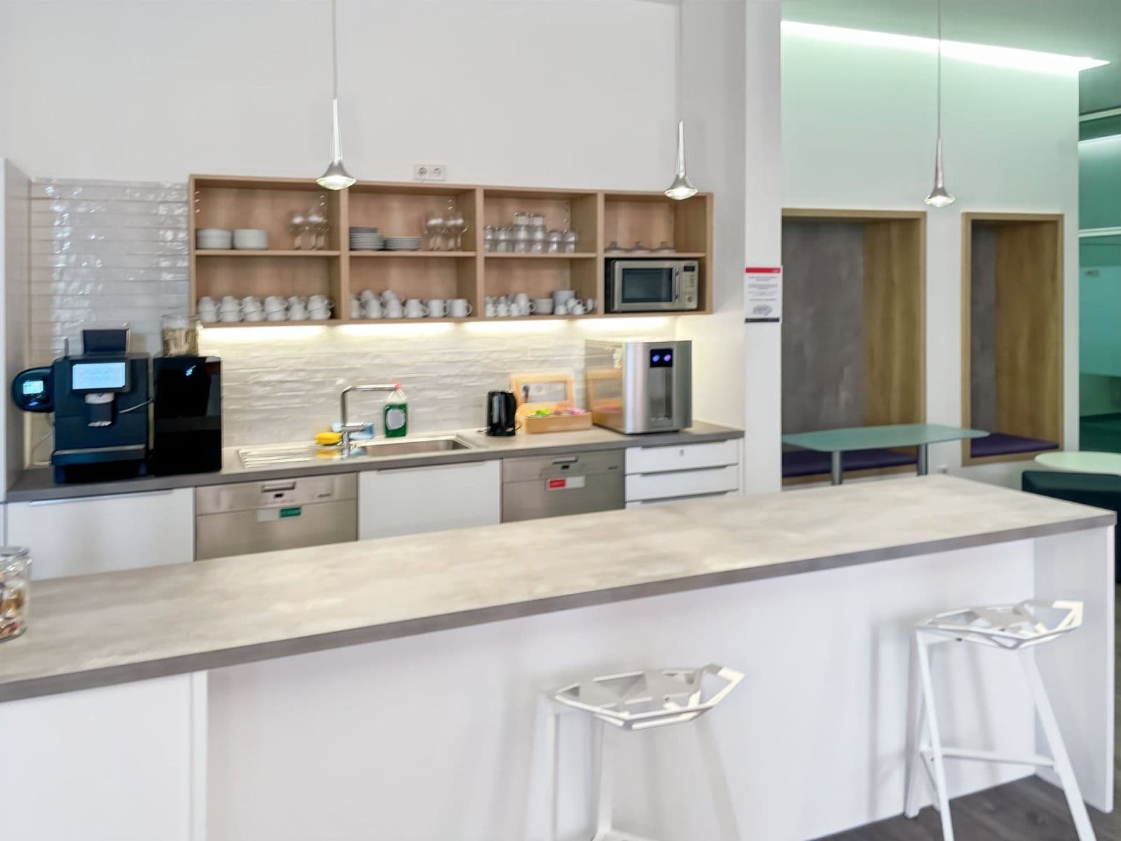 Prenájom kancelárie 2.070 m², Beta-Straße 10a, Unterföhring, Bavorsko Prenájom kancelárie 2.070 m², Beta-Straße 10a, Unterföhring, Bavorsko