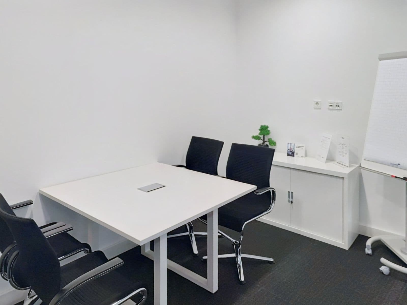 Prenájom kancelárie 933 m², Gontardstraße 11, Berlin, Berlín Prenájom kancelárie 933 m², Gontardstraße 11, Berlin, Berlín