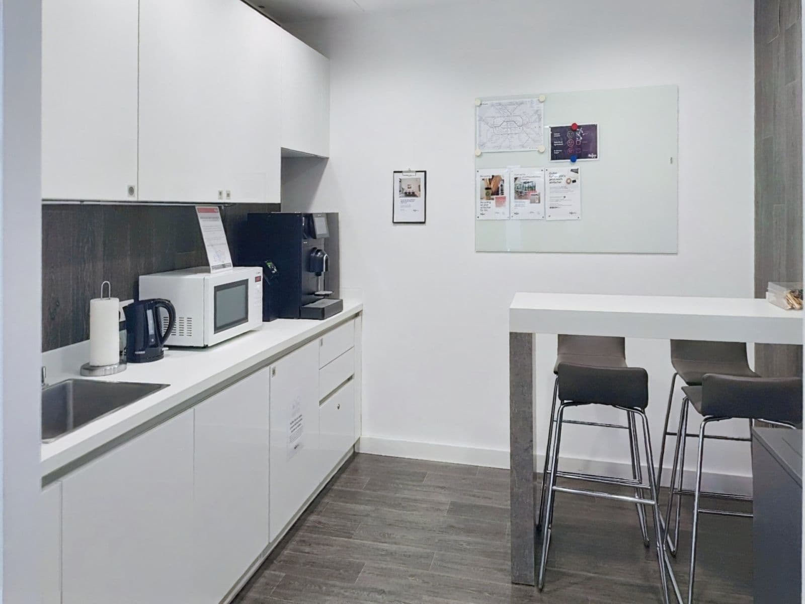 Prenájom kancelárie 933 m², Gontardstraße 11, Berlin, Berlín Prenájom kancelárie 933 m², Gontardstraße 11, Berlin, Berlín