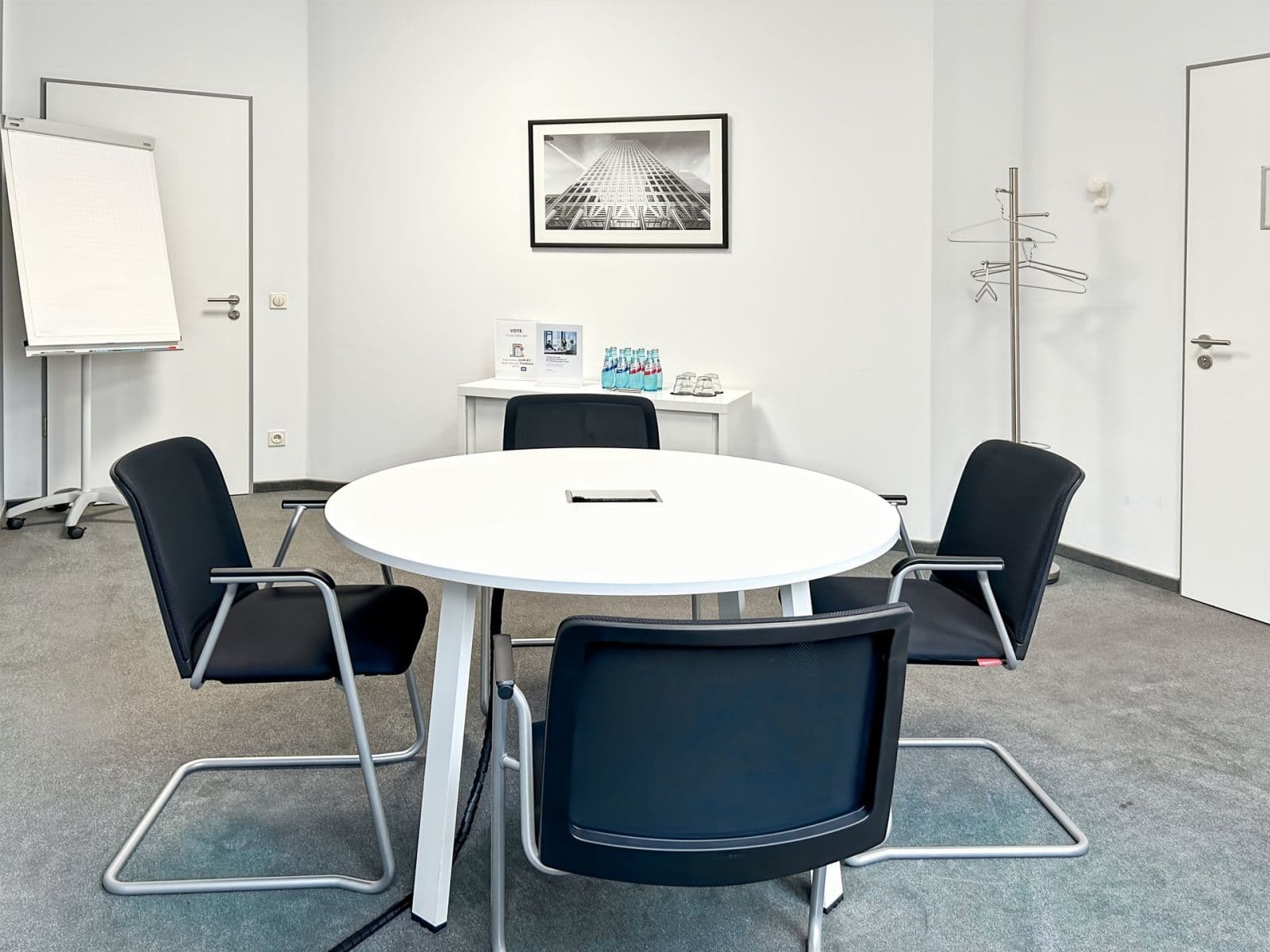 Prenájom kancelárie 987 m², Dornhofstrasse 34, Neu-Isenburg, Hesensko Prenájom kancelárie 987 m², Dornhofstrasse 34, Neu-Isenburg, Hesensko