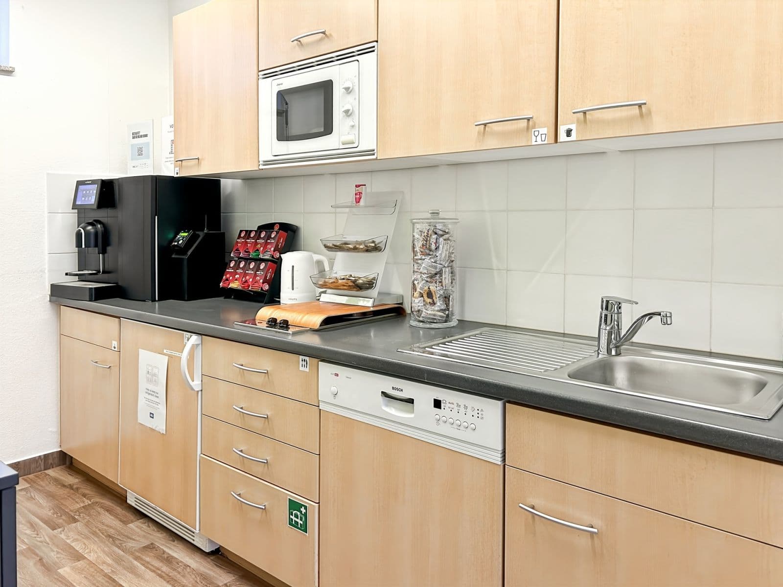 Prenájom kancelárie 987 m², Dornhofstrasse 34, Neu-Isenburg, Hesensko Prenájom kancelárie 987 m², Dornhofstrasse 34, Neu-Isenburg, Hesensko