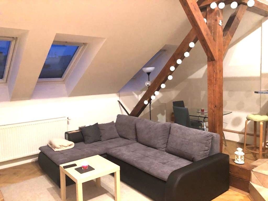 Prenájom bytu 2-izbový 59 m², Slezská, Praha, Praha Prenájom bytu 2-izbový 59 m², Slezská, Praha, Praha
